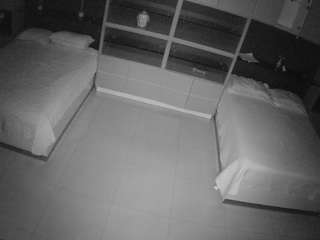 voyeurcam-casa-salsa-versus-room