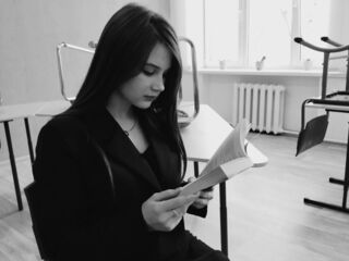 cam girl spreading pussy EnricaElis