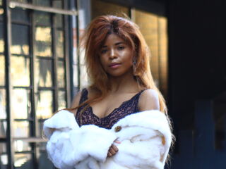 camgirl fingering bald pussy FifiCaramel