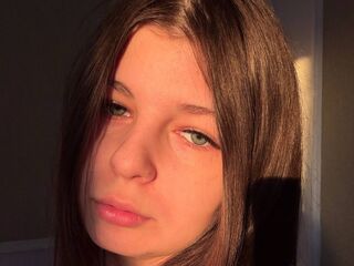 adult cam chat room MargarettJohns
