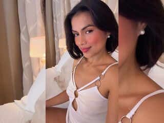 cam girl masturbating with dildo PerlaMoonroe