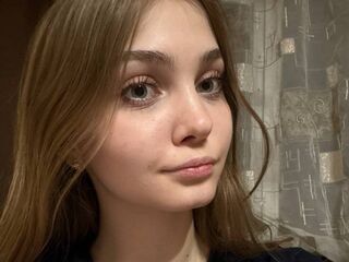 naughty cam girl YiBisher