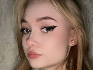 webcamgirl CecilyBurnard