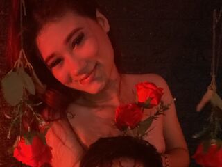 live couple web cam LittleAlyy
