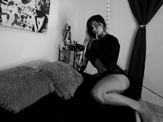 ass spanking webcam AntonellaBrow