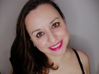 camslut naked AdelaAlbaNatural