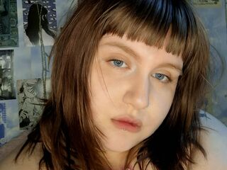 camwhore spreading pussy AliceBunn