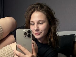 naughty camgirl masturbating with dildo AlixSgambati