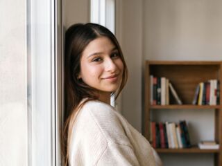 cam girl masturbating with sextoy AlysaGagliano