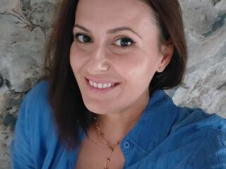 webcam girl AmazingIsBack