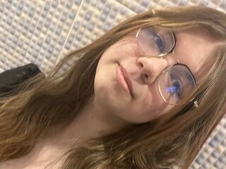 hot cam play AminaBlooms