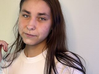 topless camgirl AngelaDefelice