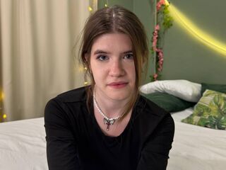 topless cam girl AngelinaLing