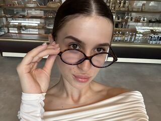 web cam show AriaMonro