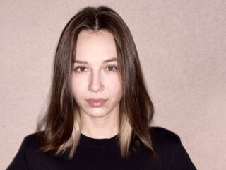 cam girl playing with sextoy ArtieOuinones