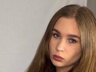 camwhore masturbating with sextoy BaileyGagnon