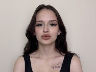 cam girl fingering pussy BambiCleaveland