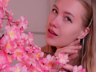 fingering webcam girl BertaTurro