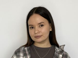 naughty camgirl photo BettyKalson