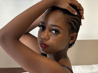 camgirl masturbating with sex toy BrianaHadid