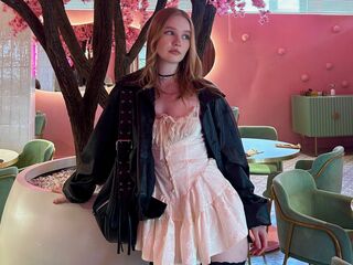 beautiful webcam girl CandiFerretti