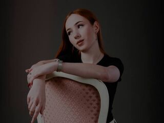 kinky webcam model CarleenZangari