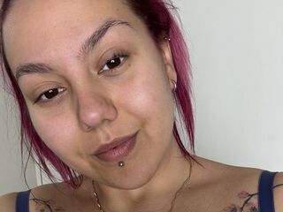 hot cam girl masturbating with vibrator Carlottaaaa