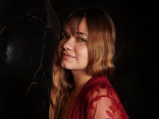 camgirl porn webcam CharlotBlonde