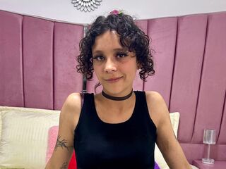 camgirl showing tits CherryRoses