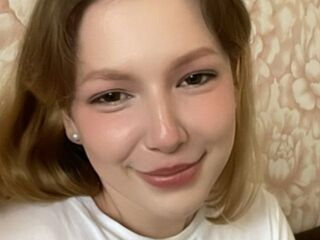 free webcam chatroom ChunYundt