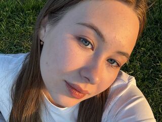 camgirl playing with dildo CindyGrzesik
