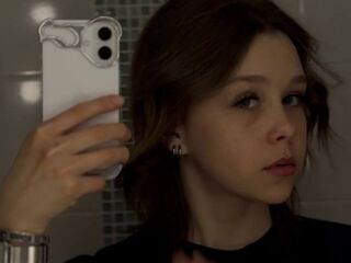 naked camgirl picture CorieDemagastris