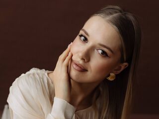 hot cam slut CourtneyPothier