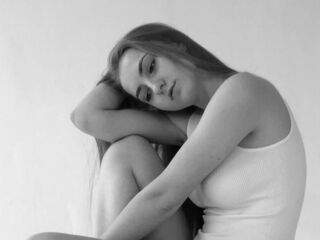 fingering camgirl picture CwenGammell