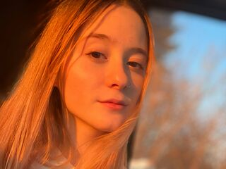 nude webcamgirl pic DarlenaBallew