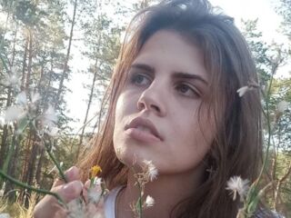 camgirl showing tits DelfinaSteedley