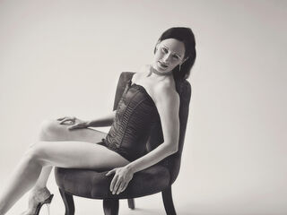 hot strip tease web cam DevonTaylor