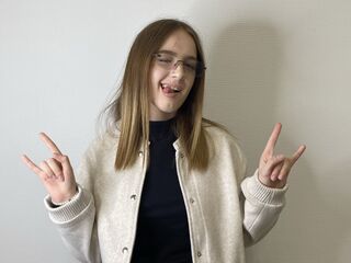 topless webcamgirl DorothaHiles
