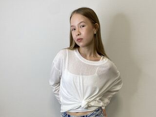 beautiful cam girl DortheyVath