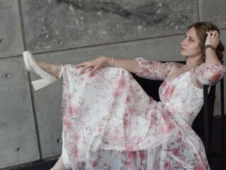 camslut masturbating EarleneConaghan