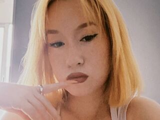 naughty camgirl ElsyKellow