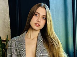 camgirl masturbating with sextoy EmilyMontgomery