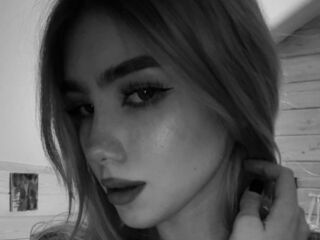 naughty chat room EmmaBlond