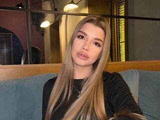 hot naked cam girl EmmyRamsdell