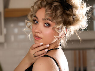 closeup webcam EvaSoftly