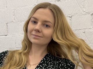 camslut spreading pussy FeleciaRewerts