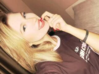 fingering cam slut FlossieRoseth