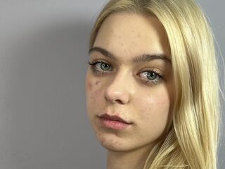 naked camgirl GerryThoburn