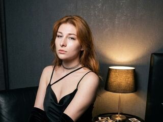 cam girl masturbating with vibrator HattieMayoras