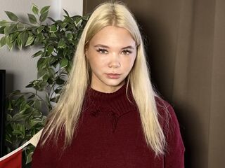 cam girl fingering pussy HeideSarkar